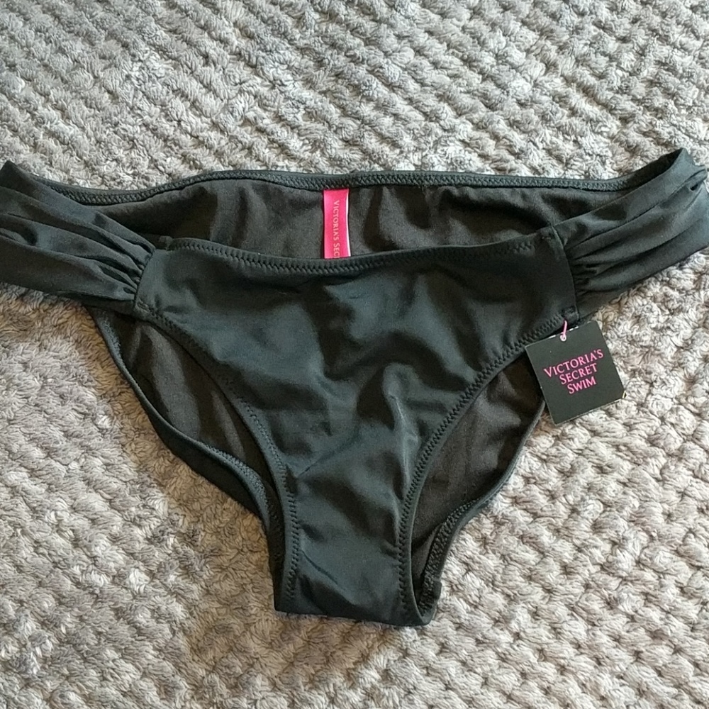 Brand new VS Victoria secret bikini bottom M